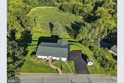 7121 Kingstead Drive, Slatington, PA 18080 - Photo 7