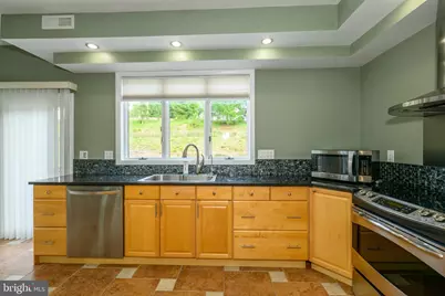 2224 Meadow Brook Drive, Schnecksville, PA 18078 - Photo 11