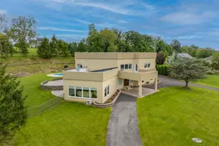 2224 Meadow Brook Dr, Schnecksville, PA 18078 - Photo 3
