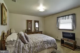 907 Barbara Dr, Coplay, PA 18037 - Photo 37