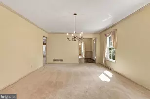 1285 Clearview Cir, Allentown, PA 18103 - Photo 7