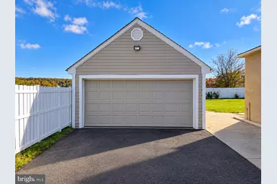 9559 Kings Highway S, Zionsville, PA 18092 - Photo 3