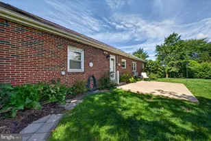 619 Parkway Rd, Allentown, PA 18104 - Photo 35