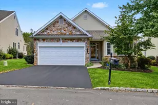 5086 Valley Stream Ln, Macungie, PA 18062 - Photo 1