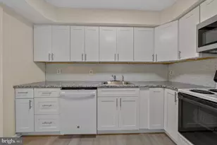 65 W Chestnut St, Macungie, PA 18062 - Photo 9
