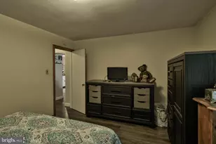 319 S Ott St, Allentown, PA 18104 - Photo 33