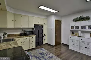 319 S Ott St, Allentown, PA 18104 - Photo 23