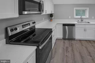 1403 Pennsylvania Ave, Emmaus, PA 18049 - Photo 9