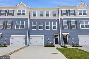 1076 Meadowlark Dr, Fogelsville, PA 18051 - Photo 1
