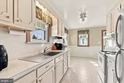3024 Hillcrest Avenue, Allentown, PA 18103 - Photo 11