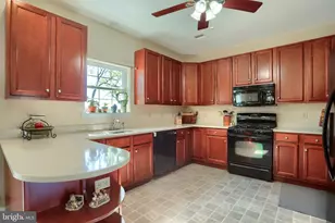 1283 Windmill Ln, Breinigsville, PA 18031 - Photo 13