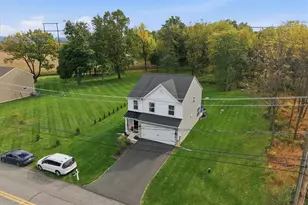 9524 Newtown Rd, Breinigsville, PA 18031 - Photo 5