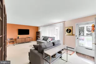 523 Alpine Cir, Emmaus, PA 18049 - Photo 5