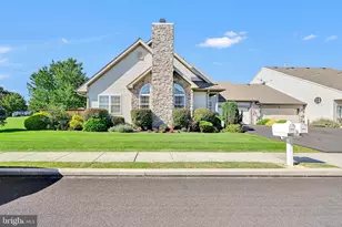 2894 Donegal Dr, Macungie, PA 18062 - Photo 3