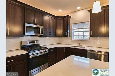 6641 Stein Way, Macungie, PA 18062 - Photo 5