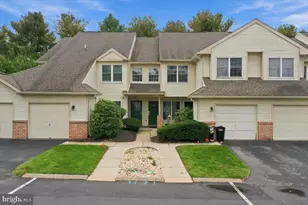112 Lindfield Cir, Macungie, PA 18062 - Photo 1