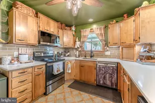 6296 Glen Ct, Germansville, PA 18053 - Photo 9