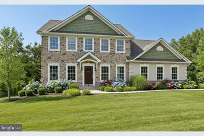 03 Rolling Meadow Rd, Lebanon, PA 17046 - Photo 1