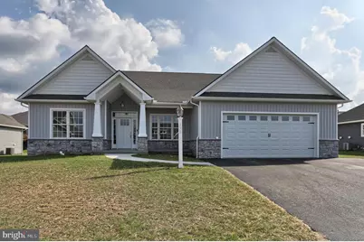 018 Rolling Meadow Rd, Lebanon, PA 17046 - Photo 1