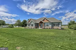 022 Rolling Meadow Rd, Lebanon, PA 17046 - Photo 3