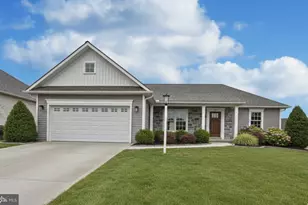 016 Rolling Meadow Rd, Lebanon, PA 17046 - Photo 1