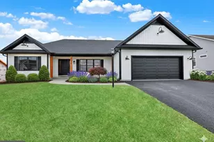 013 Rolling Meadow Rd, Lebanon, PA 17046 - Photo 1