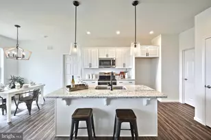 559 Bella May Cir, Lebanon, PA 17046 - Photo 9