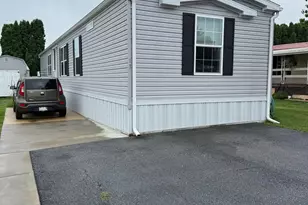 1300 E Kercher Ave, Myerstown, PA 17067 - Photo 1