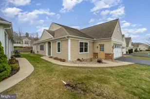 1012 English Dr, Lebanon, PA 17042 - Photo 3