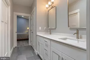 82 S Village Cir, Palmyra, PA 17078 - Photo 27