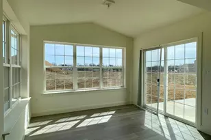 247 Gardenia Ln, Lebanon, PA 17042 - Photo 9