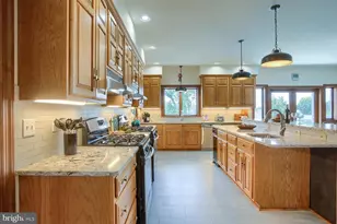 324 W Orchard Dr, Palmyra, PA 17078 - Photo 17