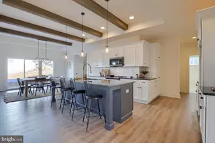 313 Iron Valley Dr, Lebanon, PA 17042 - Photo 3