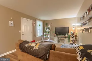 2017 Acorn Dr, Lebanon, PA 17042 - Photo 3