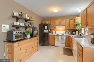 2017 Acorn Dr, Lebanon, PA 17042 - Photo 5