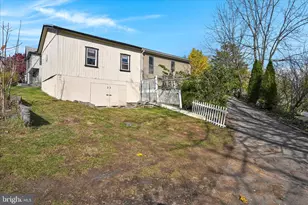 1074 E Main St, Annville, PA 17003 - Photo 29