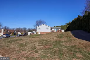 202 Redwood Ln, Lebanon, PA 17046 - Photo 21