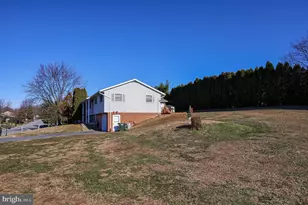 202 Redwood Ln, Lebanon, PA 17046 - Photo 23