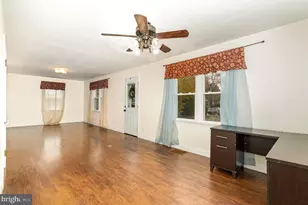 914 E Cherry St, Palmyra, PA 17078 - Photo 7