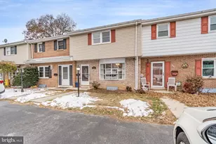 925 E Oak St, Palmyra, PA 17078 - Photo 3