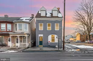 521 N 10th St, Lebanon, PA 17046 - Photo 1