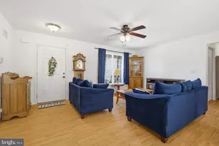 926 Sweetbay Ln, Lebanon, PA 17046 - Photo 3