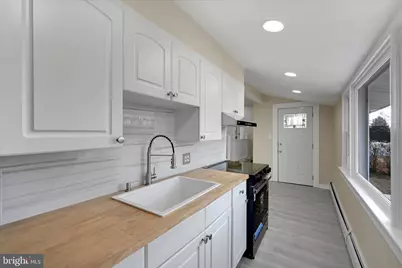 1904 Leinbaugh Avenue, Lebanon, PA 17042 - Photo 11