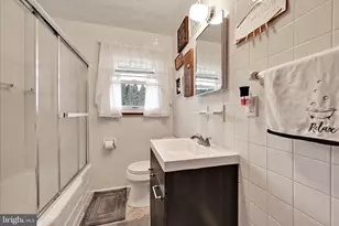 5 E Washington Ave, Myerstown, PA 17067 - Photo 15