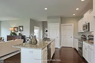 607 Lilliana Dr, Lebanon, PA 17046 - Photo 7