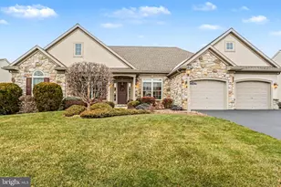 905 Walnut Crest Dr L-0064 Dr, Lebanon, PA 17046 - Photo 1