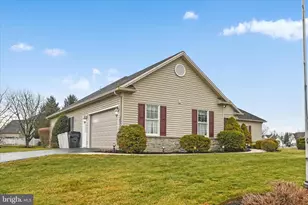 800 Victoria Ln, Palmyra, PA 17078 - Photo 13