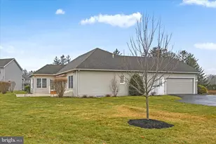 800 Victoria Ln, Palmyra, PA 17078 - Photo 15