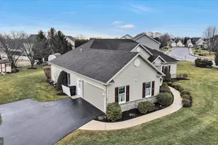 800 Victoria Ln, Palmyra, PA 17078 - Photo 3