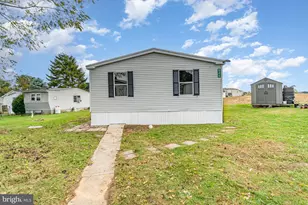 526 Palm City Park, Annville, PA 17003 - Photo 5